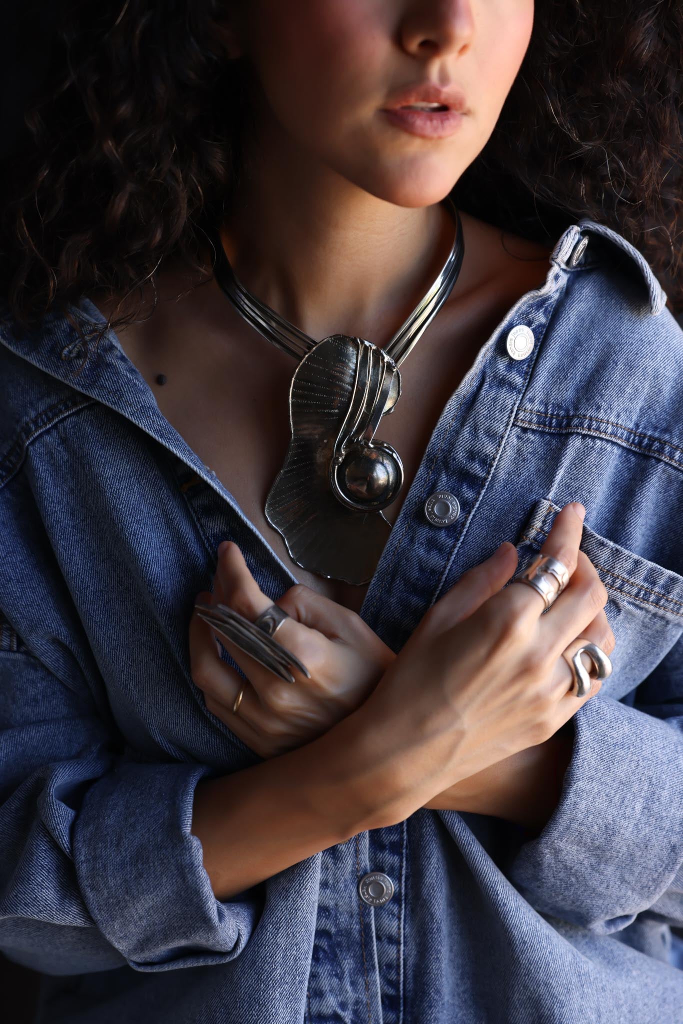 Silver-Tone Collar Necklace with Oversized Pendant|Vintage Baazaar 