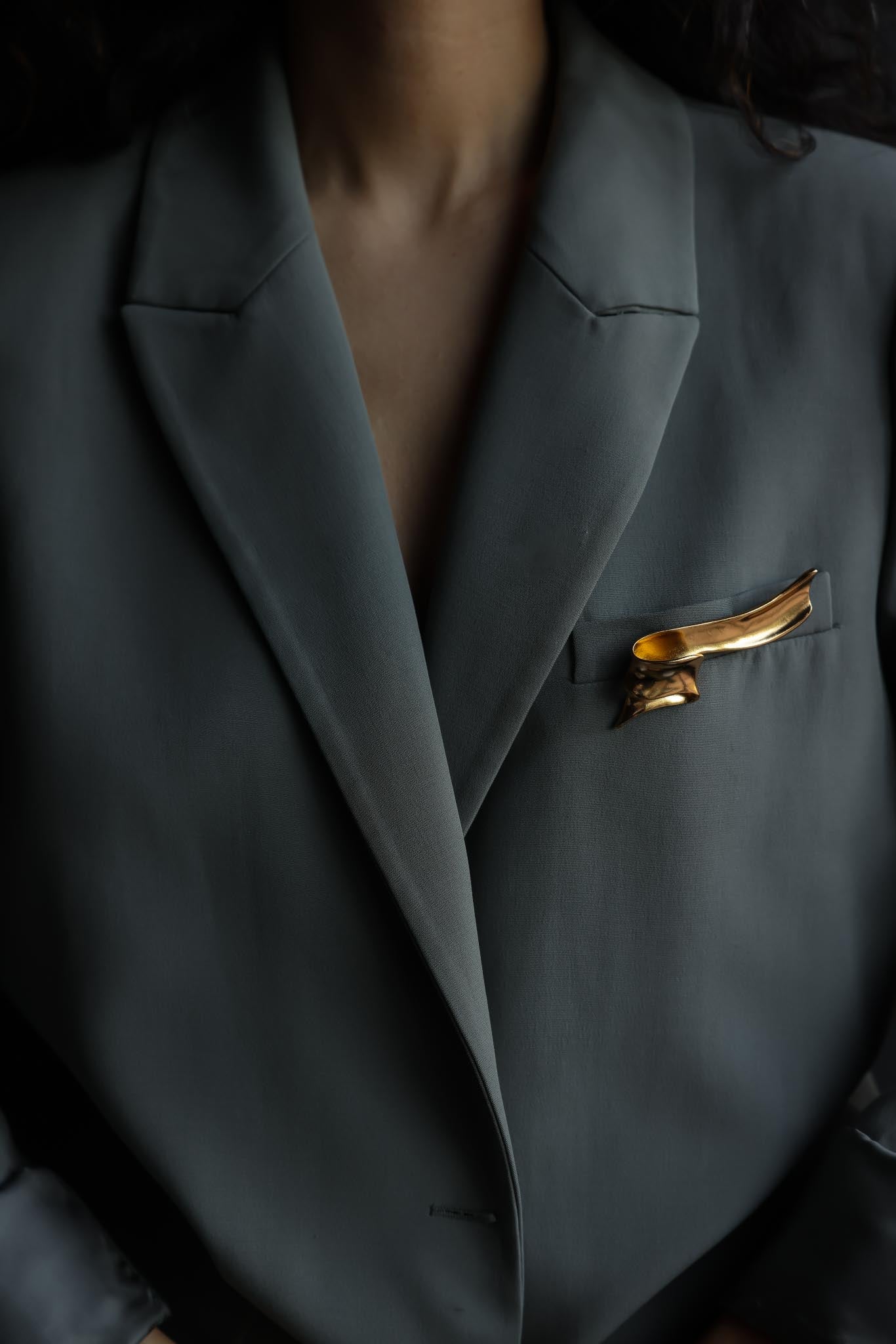 Brushed Gold Brooch Avon - 1980s|Vintage Baazaar 
