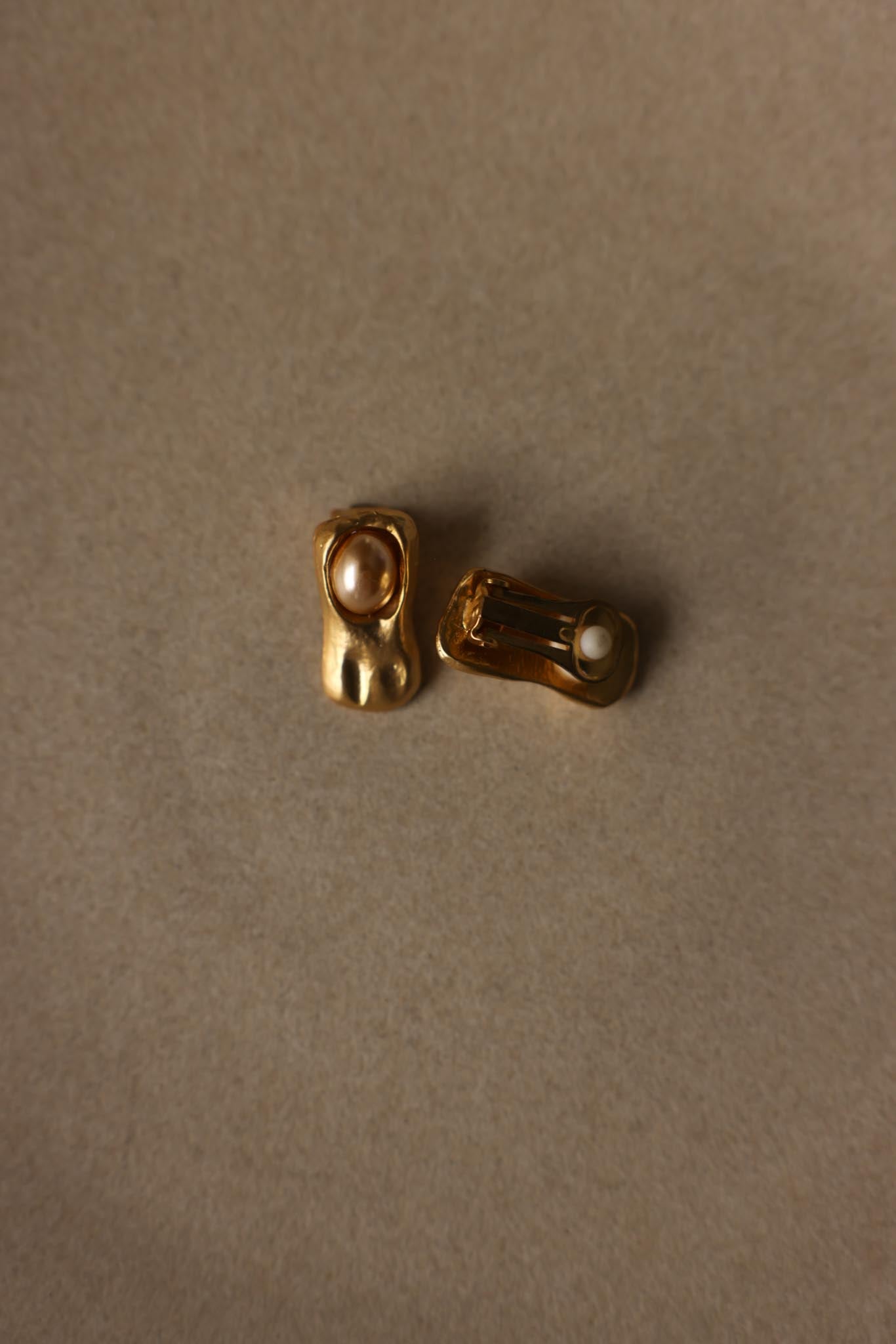 Matte Gold Abstract Champagne Faux Pearl Clip-On Earrings