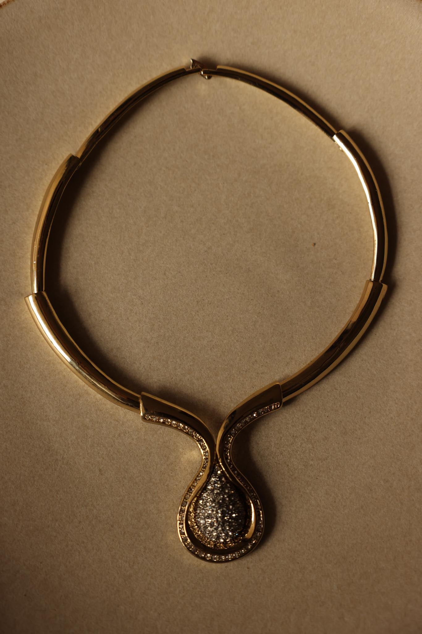 Gold-Tone Rhinestone Statement Necklace - 1980s|Vintage Baazaar 