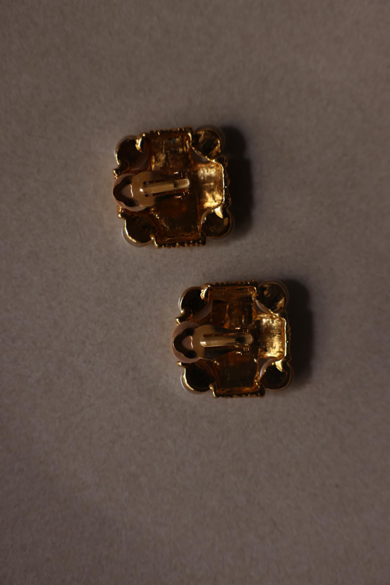 Square Gold-Tone Mesh Ribbon Faux Pearl Clip-On Earrings