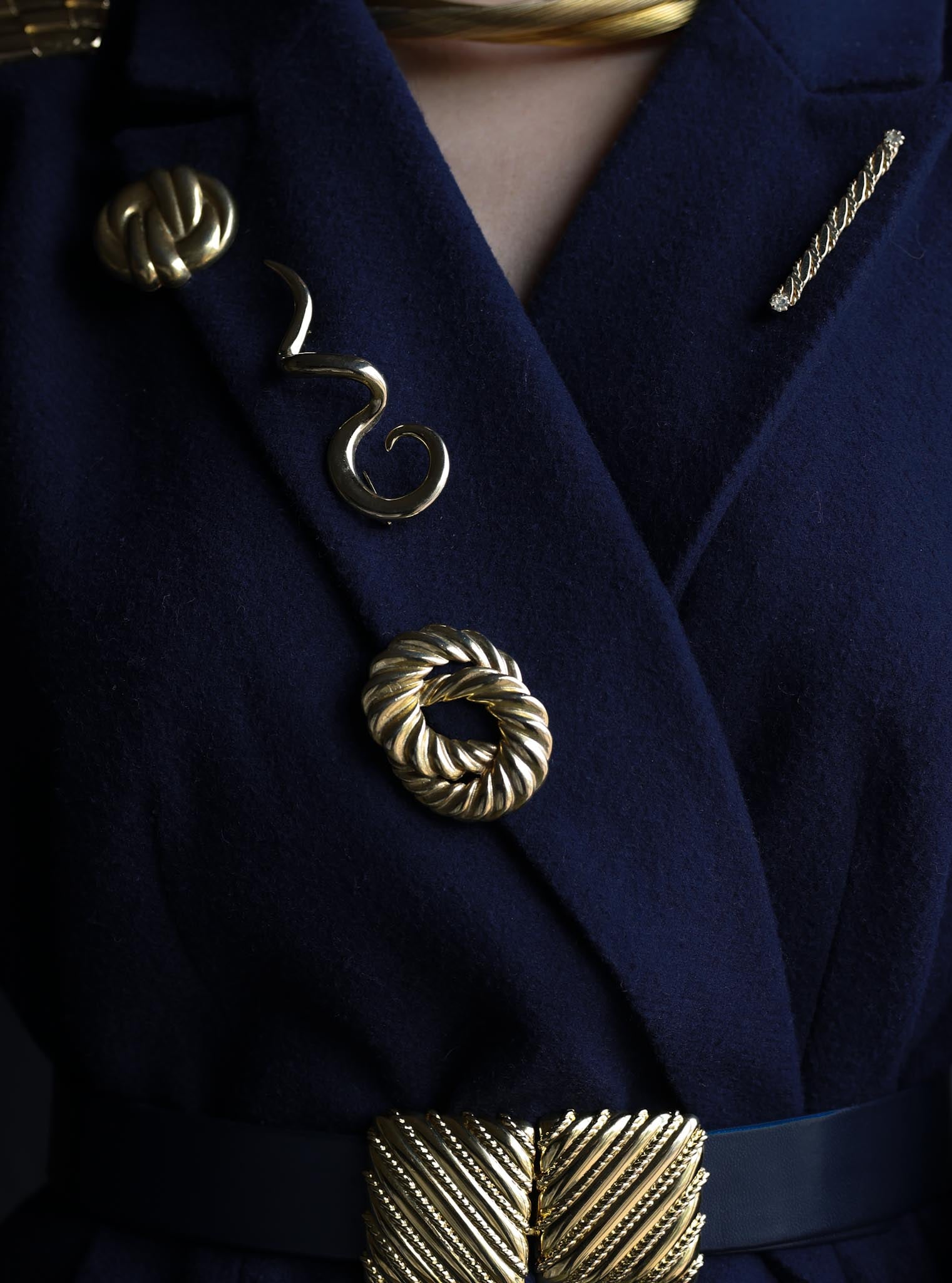 Gold-Tone Brooch|Vintage Baazaar 