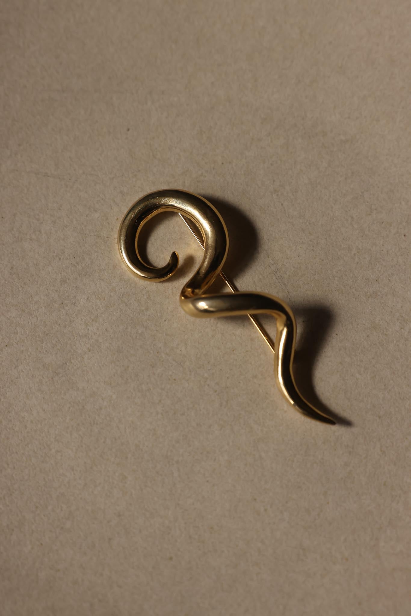 Gold-Tone Brooch|Vintage Baazaar 