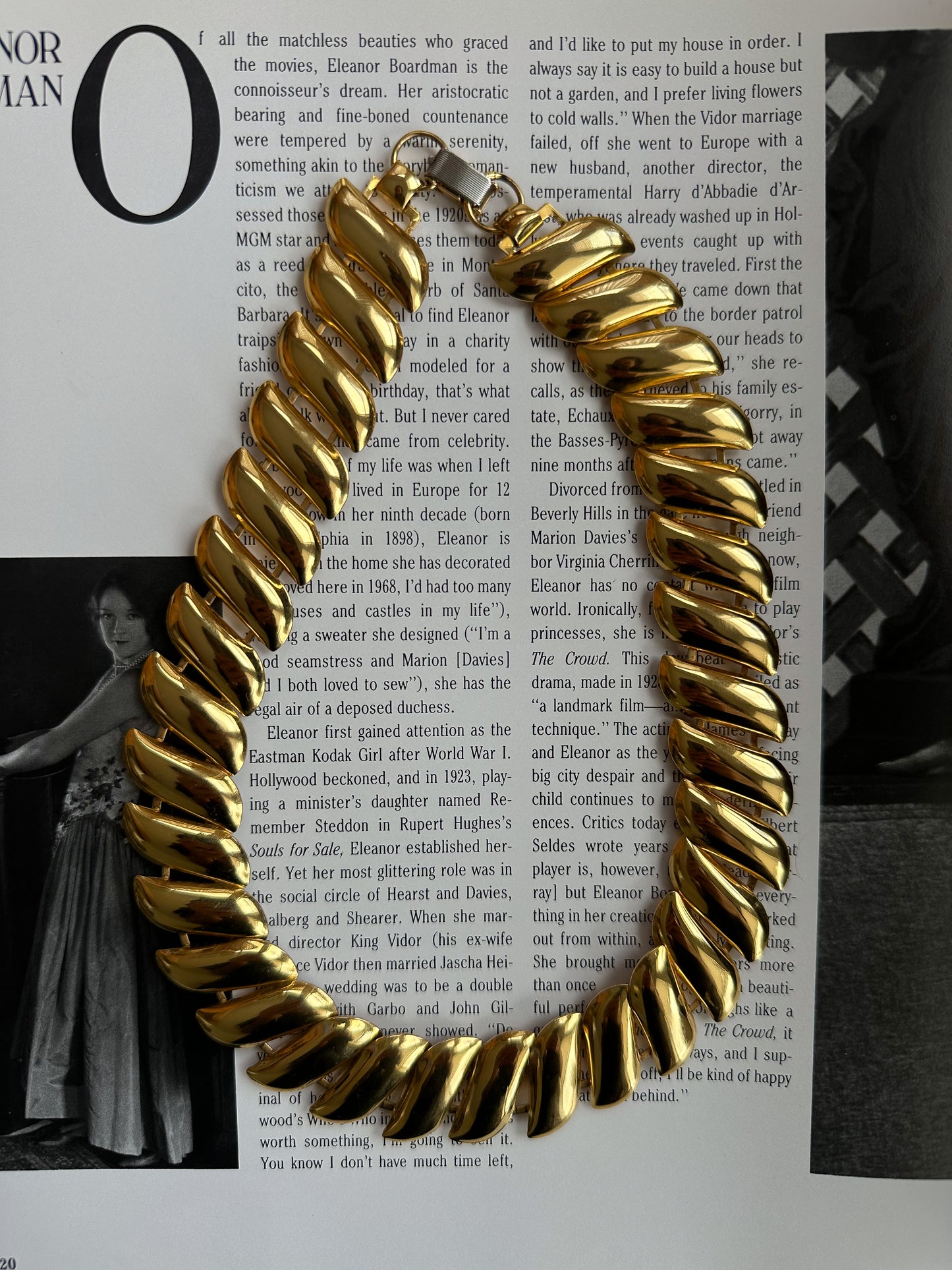 Golden Twist Collar Necklace|Vintage Baazaar 
