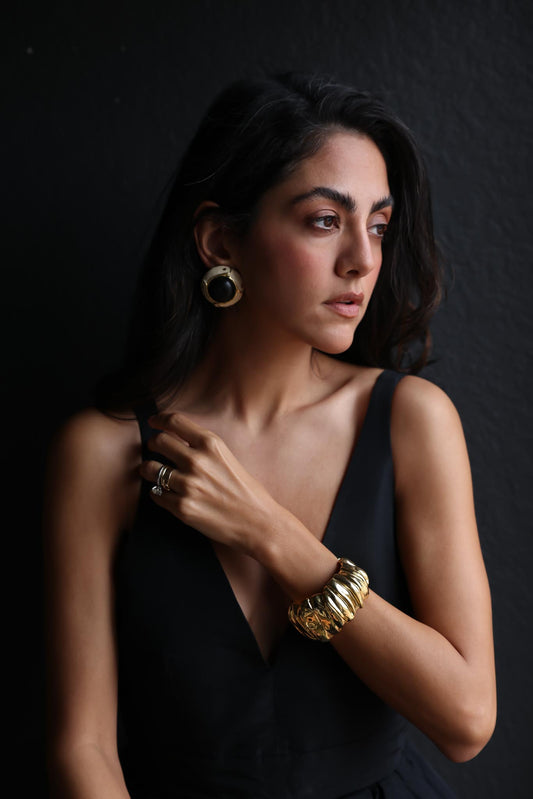Sculptural Gold-Tone Bangle|Vintage Baazaar 