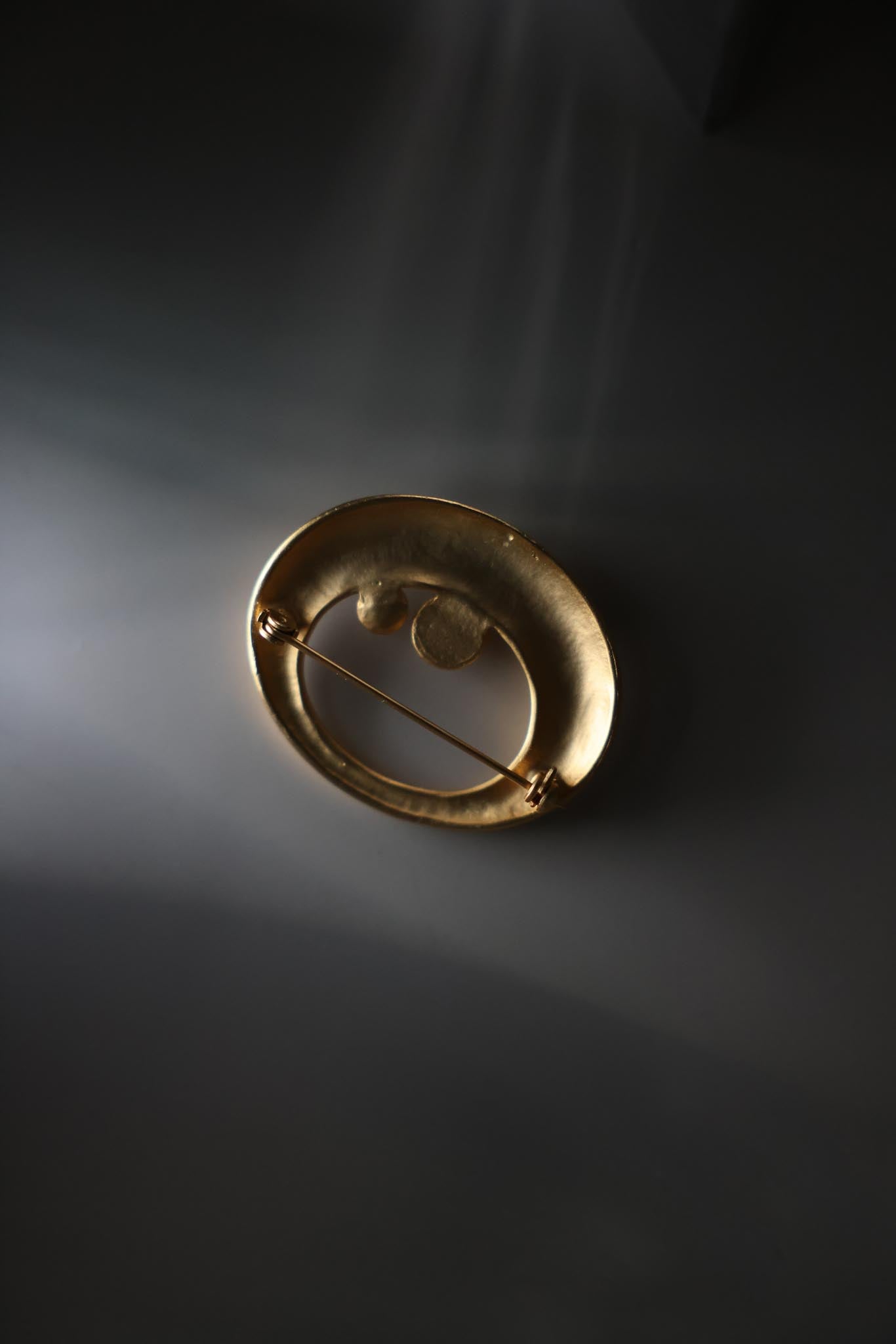 Matte Gold and Faux Pearl Brooch