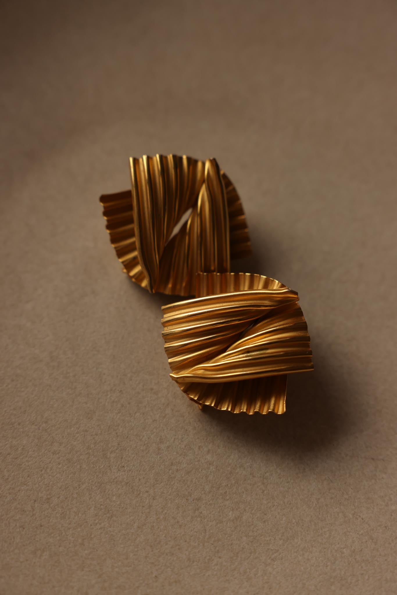 Matte Gold Pleated Pierced Earrings|Vintage Baazaar 
