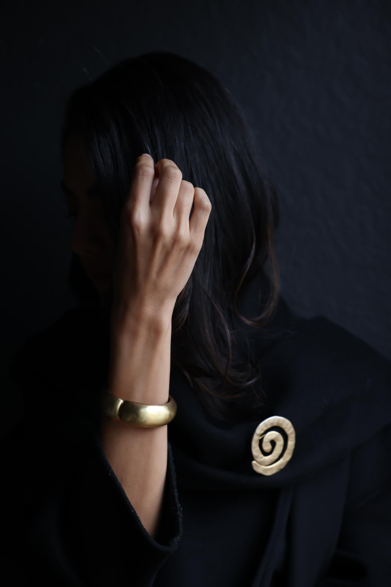 Timeless Matte Gold Vintage Bangle|Vintage Baazaar 