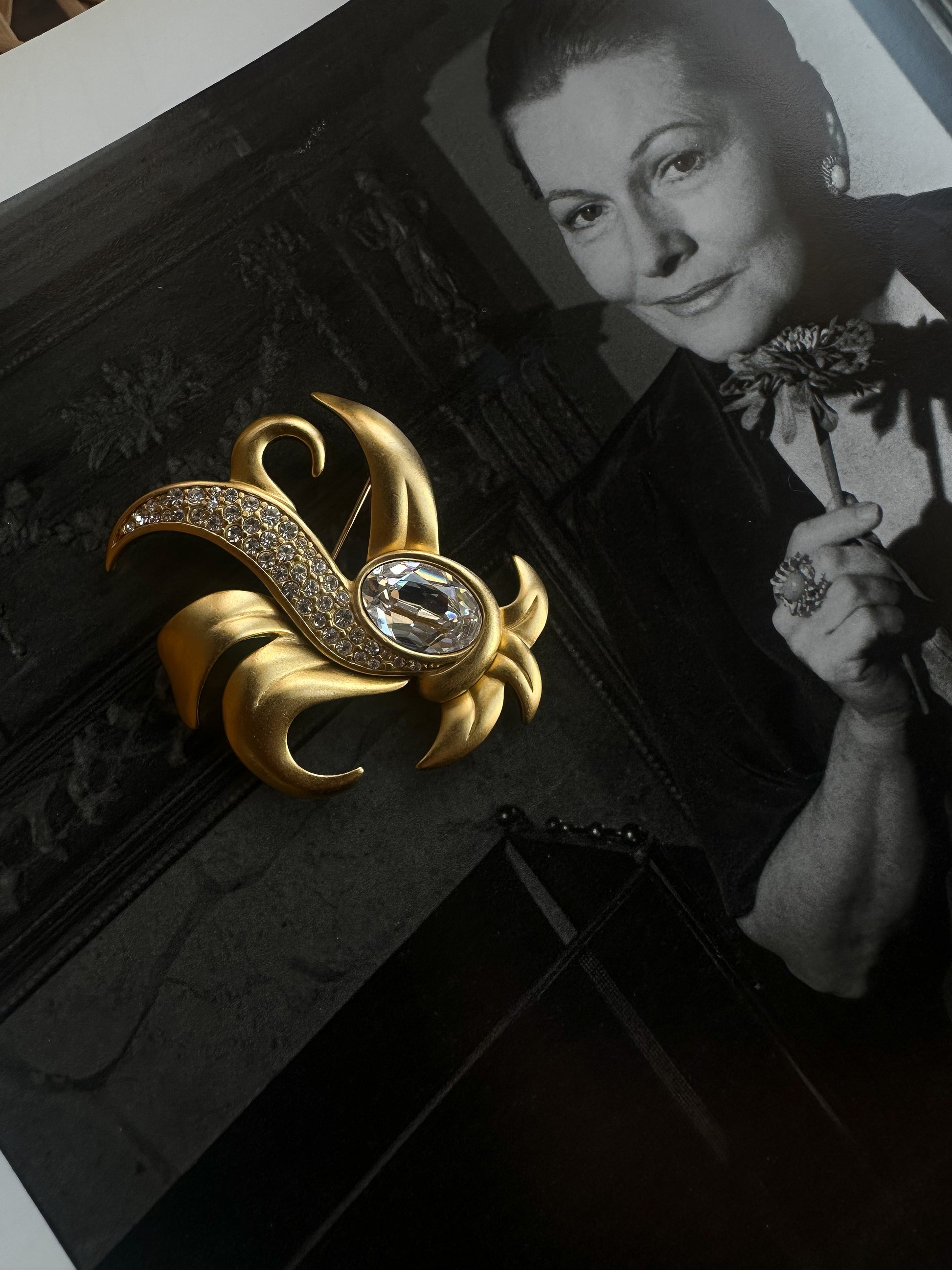 Swan Signed Swarovski Brooch|Vintage Baazaar 