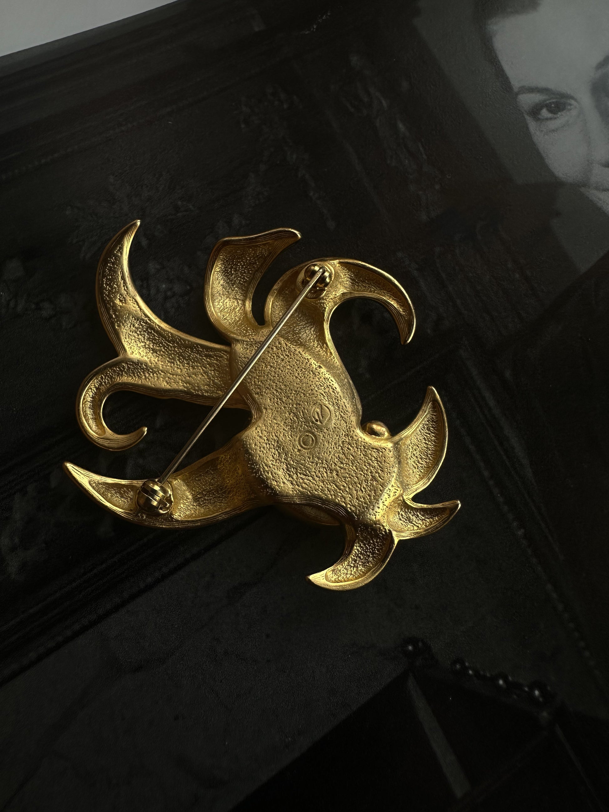 Swan Signed Swarovski Brooch|Vintage Baazaar 