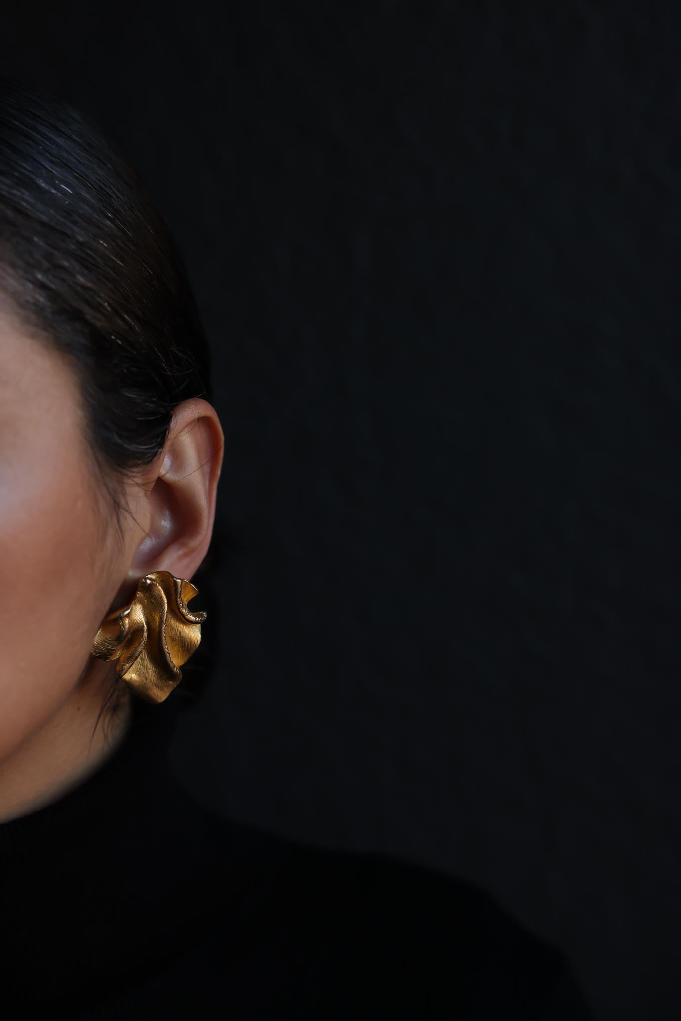 Norma Jeans Golden Drape Clip-On Earrings|Vintage Baazaar 