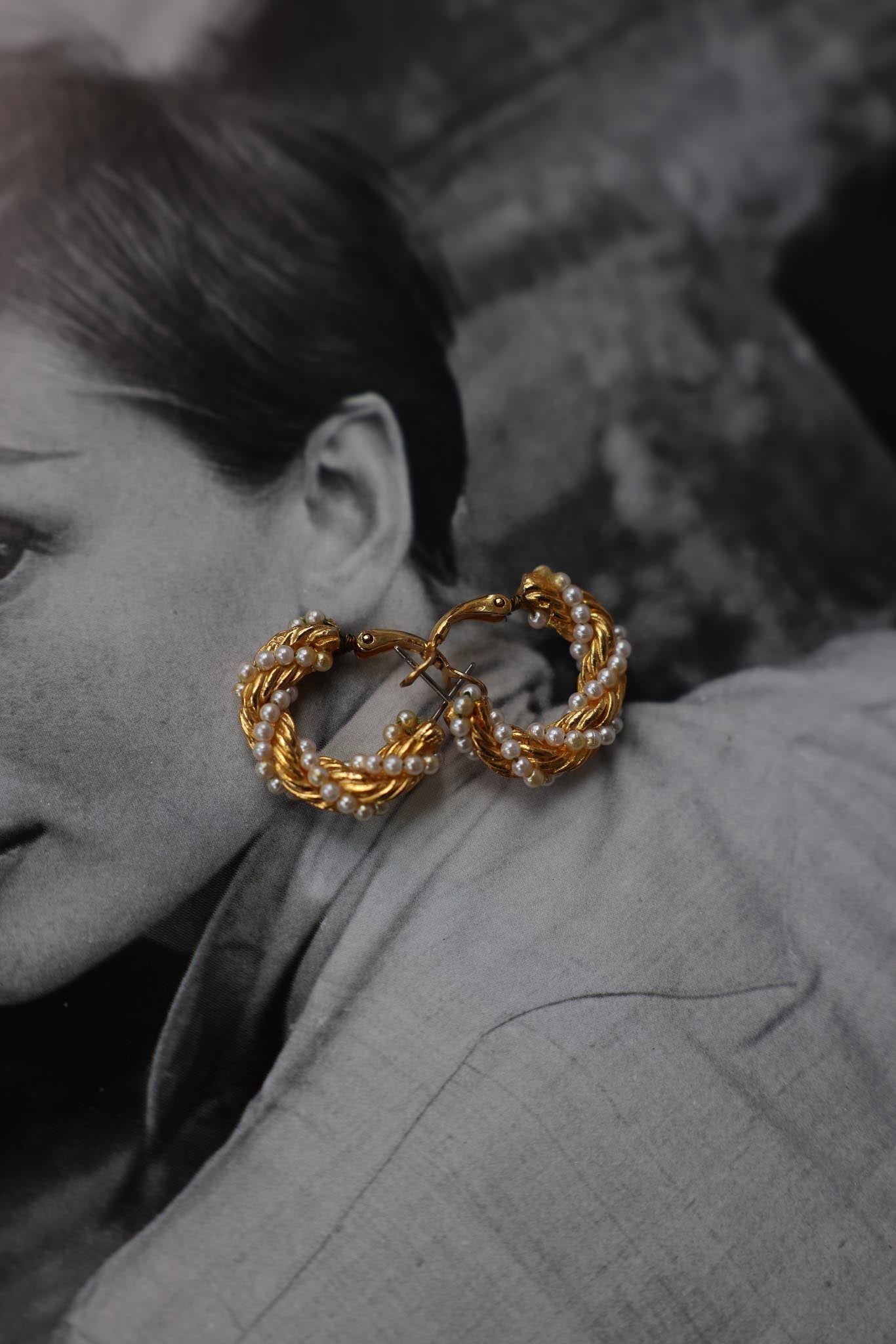 Golden Pearl Twist Hoop Earrings|Vintage Baazaar 