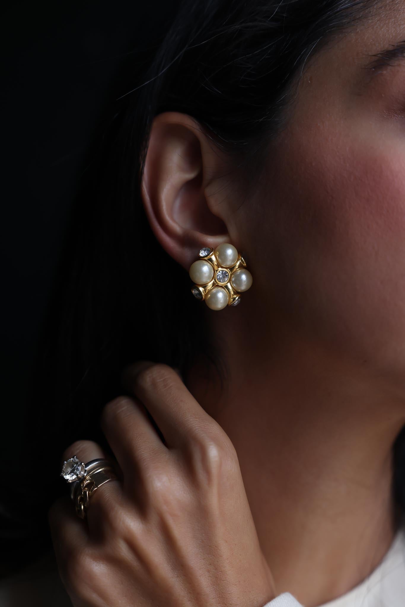 Golden Pearl Bloom Earrings|Vintage Baazaar 