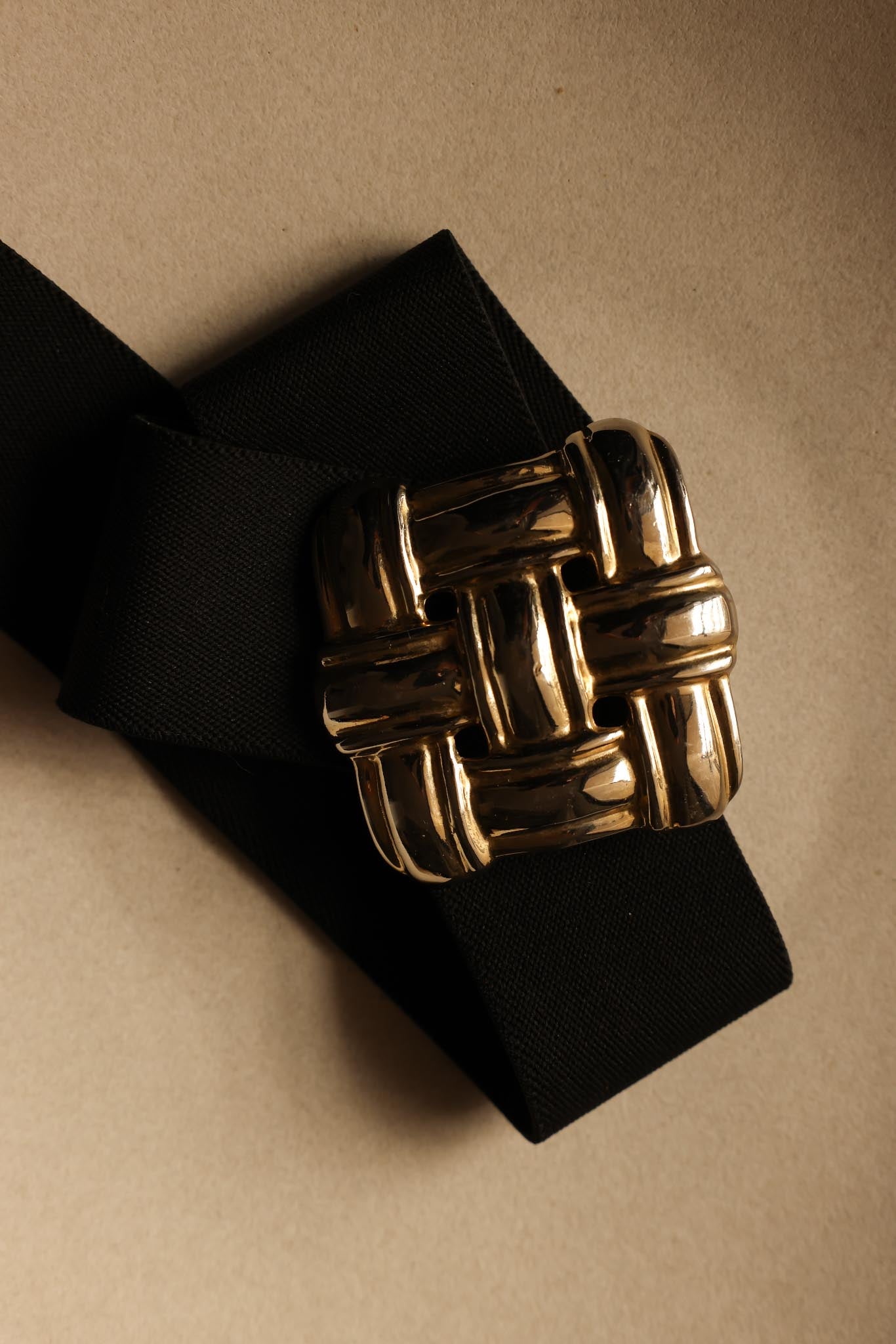 Woven Gold Buckle Stretch Belt|Vintage Baazaar 