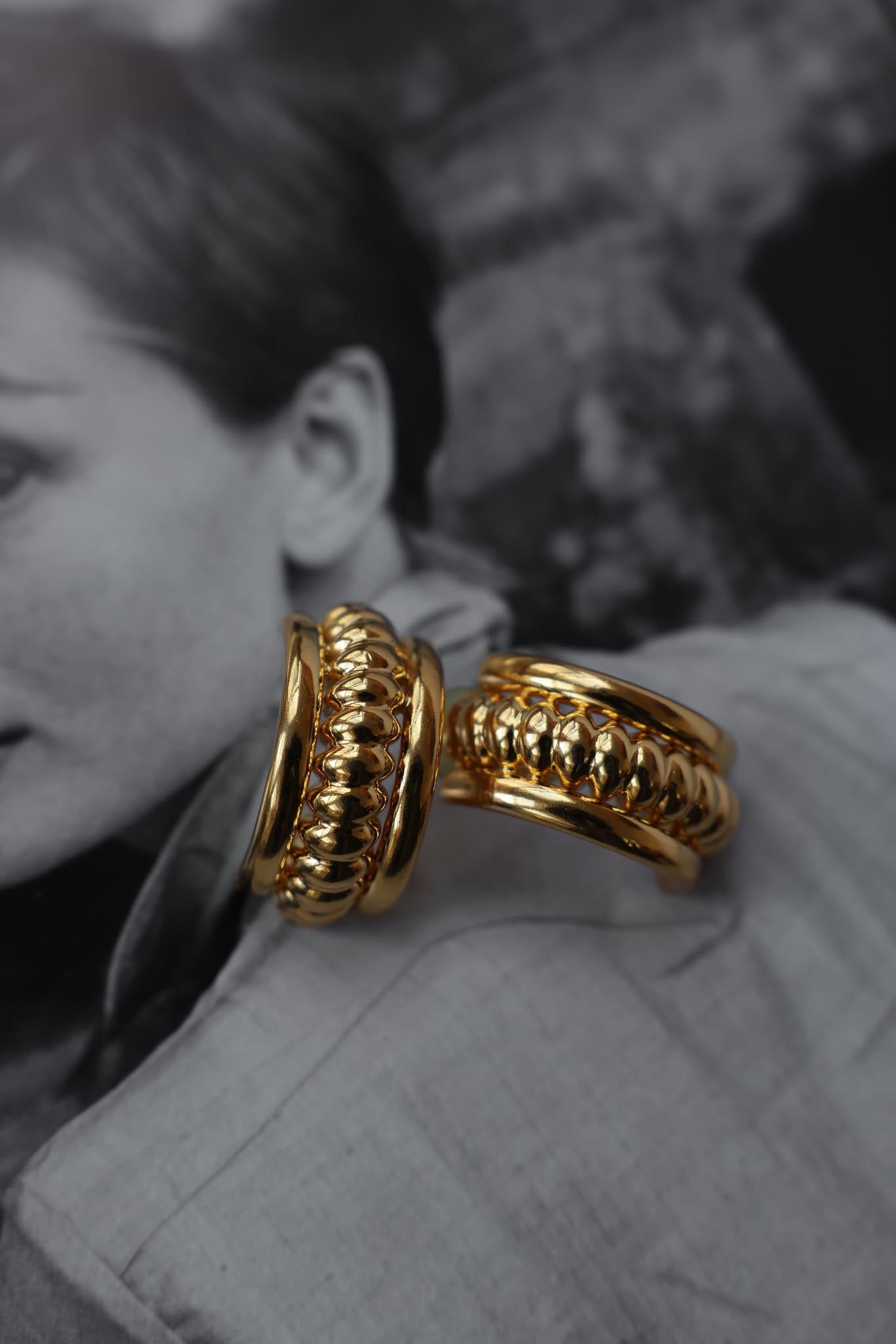 Radiant Dome Hoop Earrings|Vintage Baazaar 