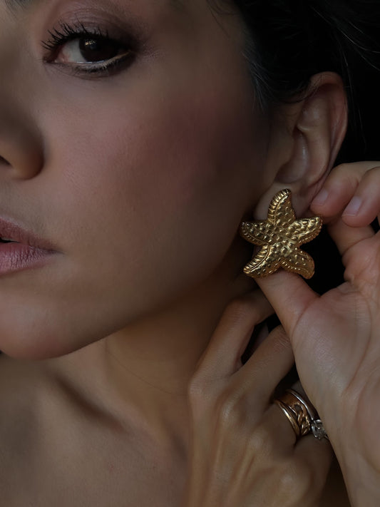 Gold Tone Starfish Earrings|Vintage Baazaar 