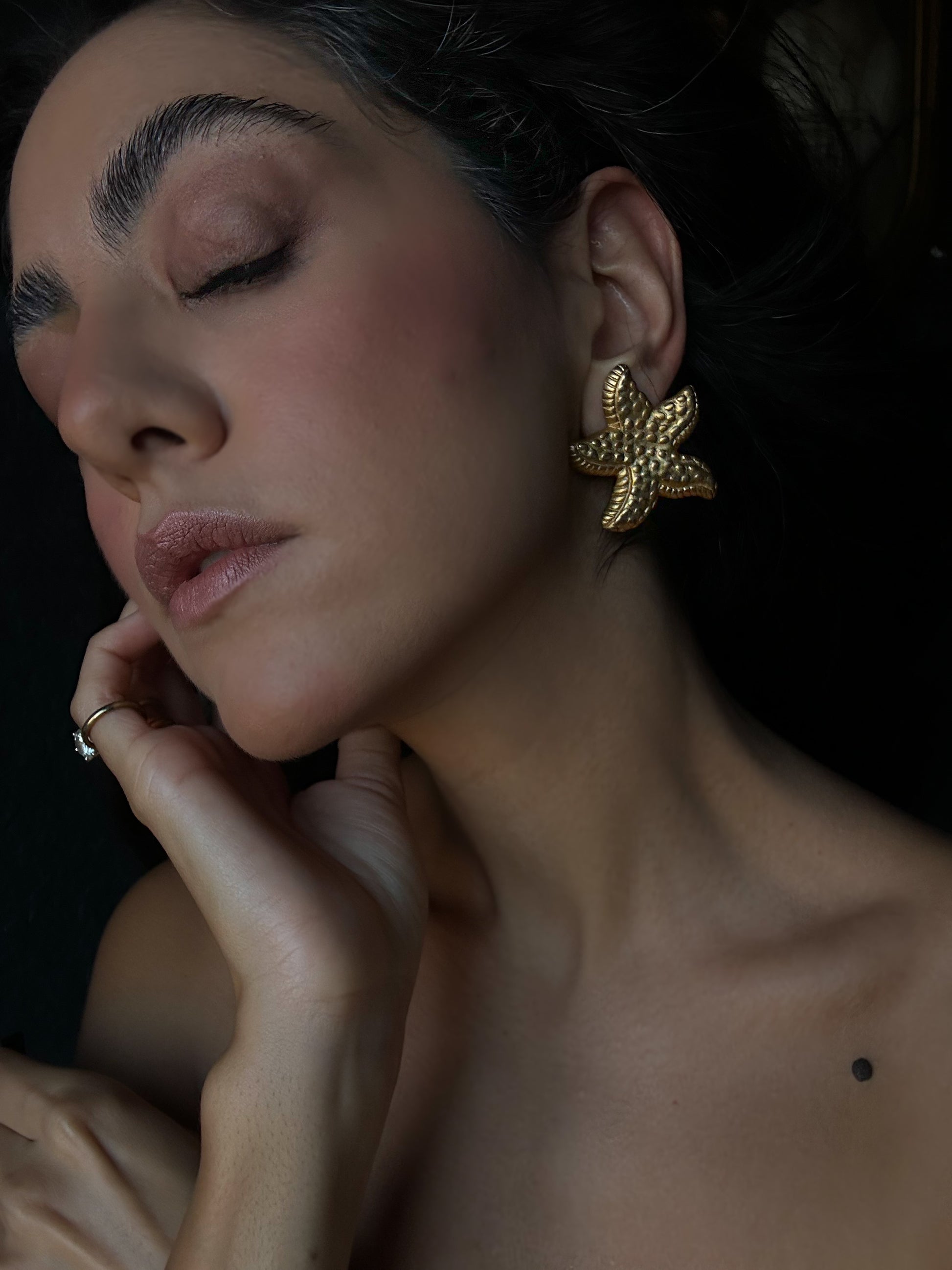Gold Tone Starfish Earrings|Vintage Baazaar 