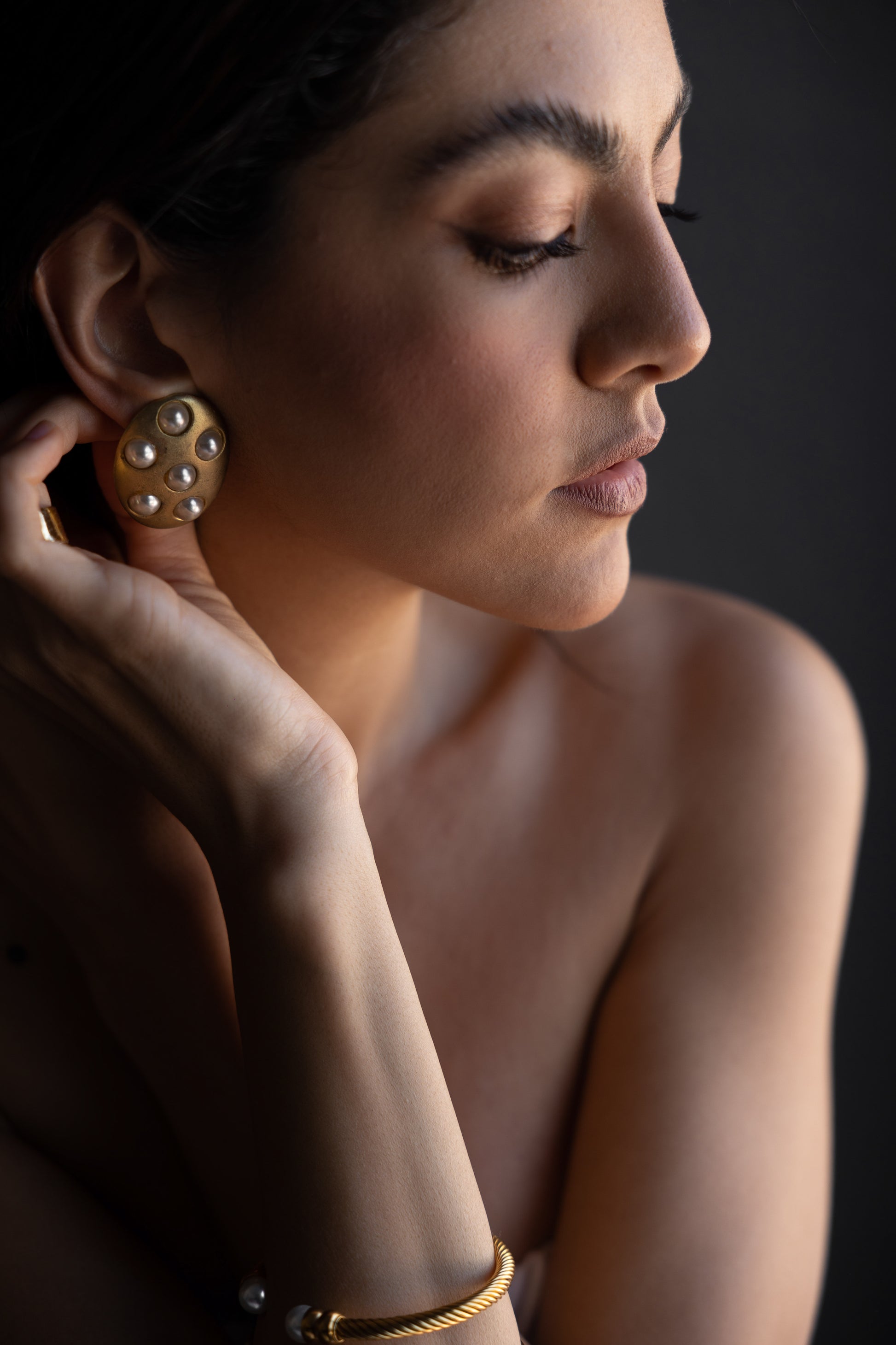 Gilded Dome Pearl Earrings|Vintage Baazaar 