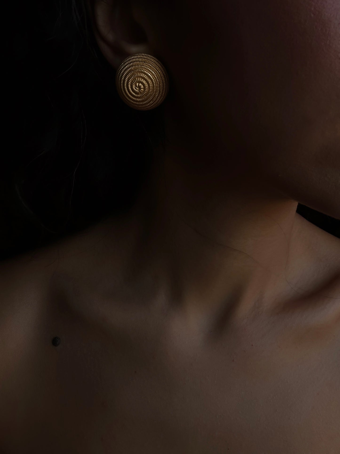 Textured Gold Coil Earrings|Vintage Baazaar 