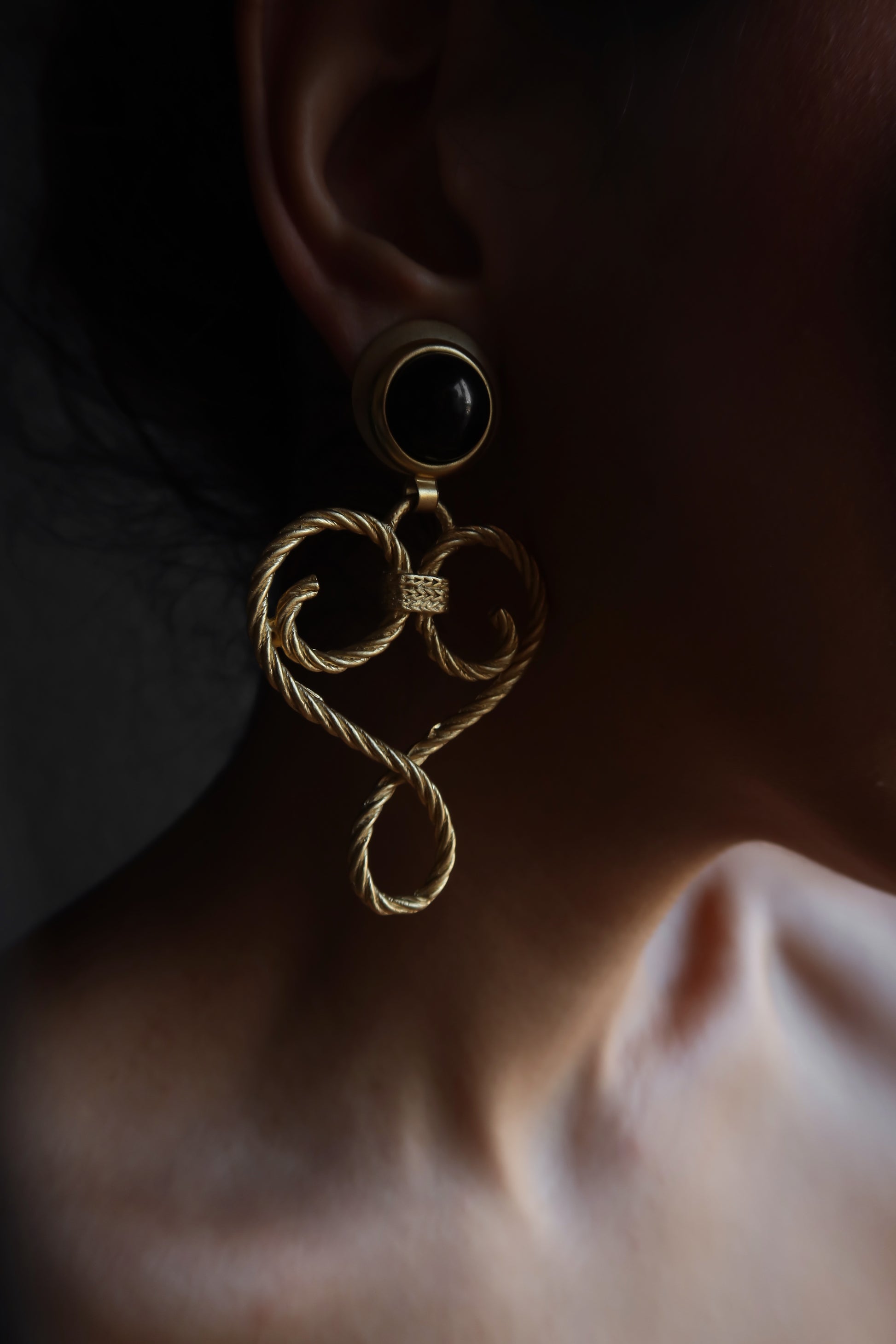 Gold Tone Twist Wrapped Black Stone Drop Dangle|Vintage Baazaar 