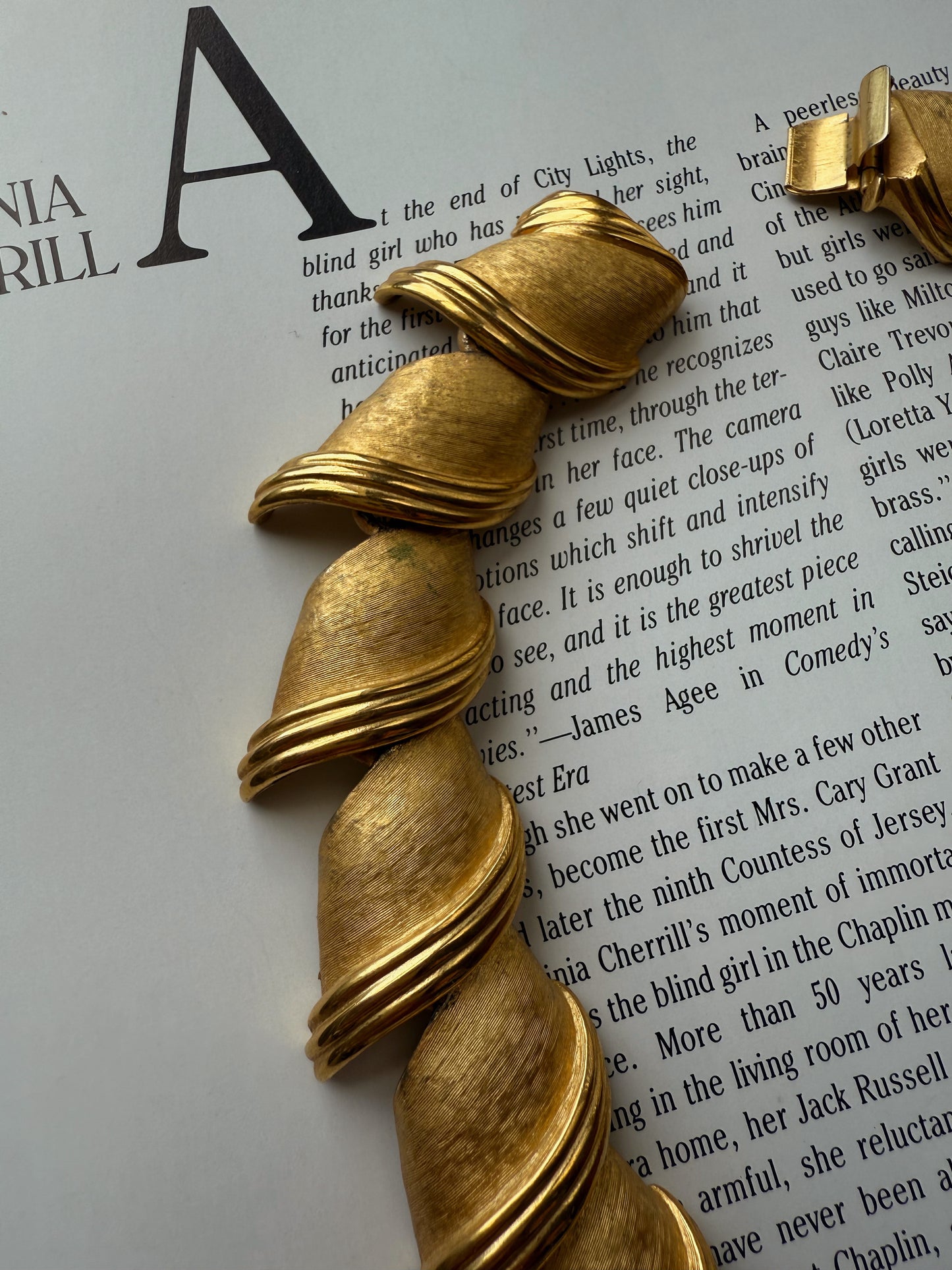 Heavy Brushed Gold Tone Link Necklace|Vintage Baazaar 