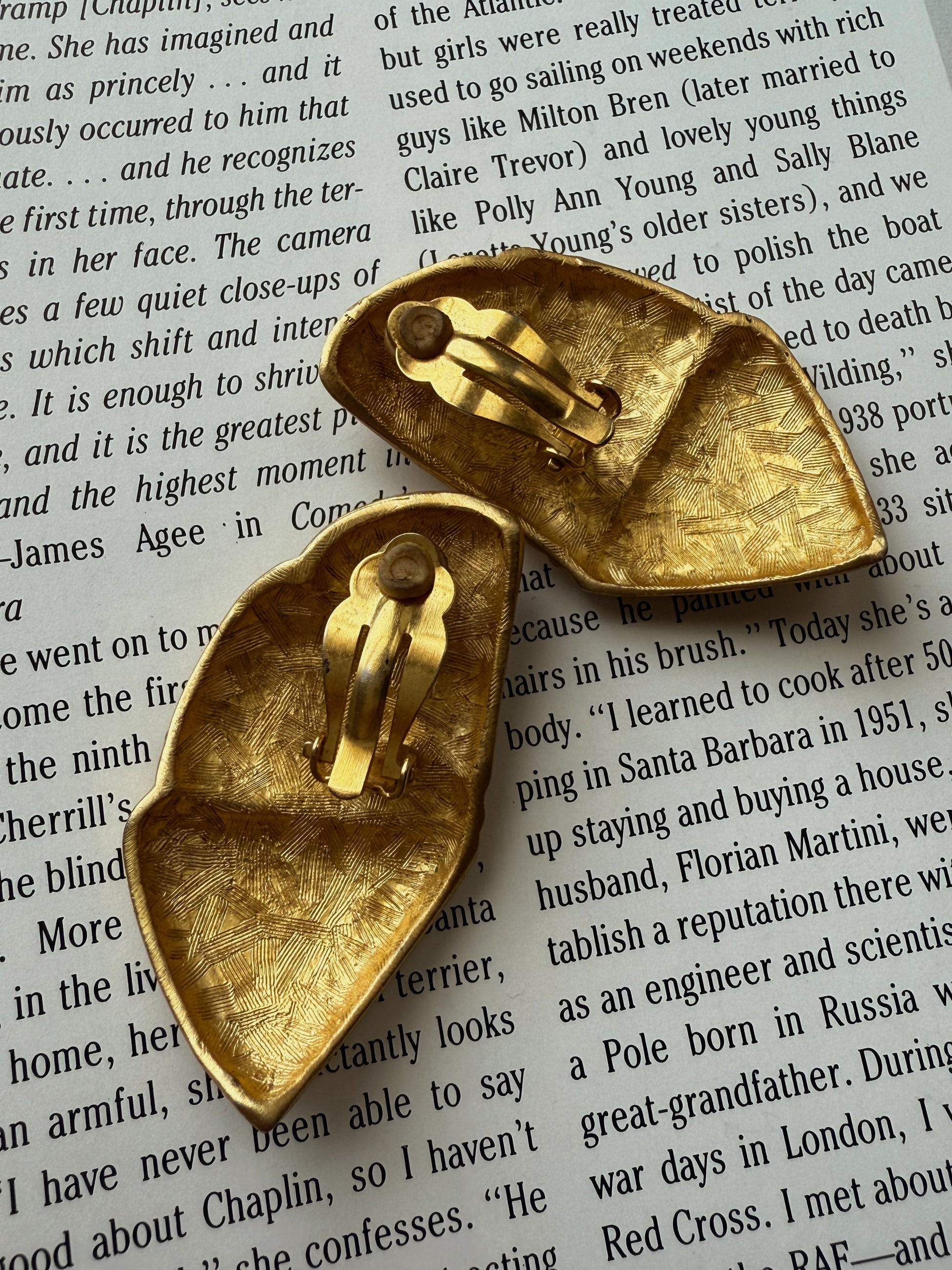 Matte Crescent Earrings|Vintage Baazaar 