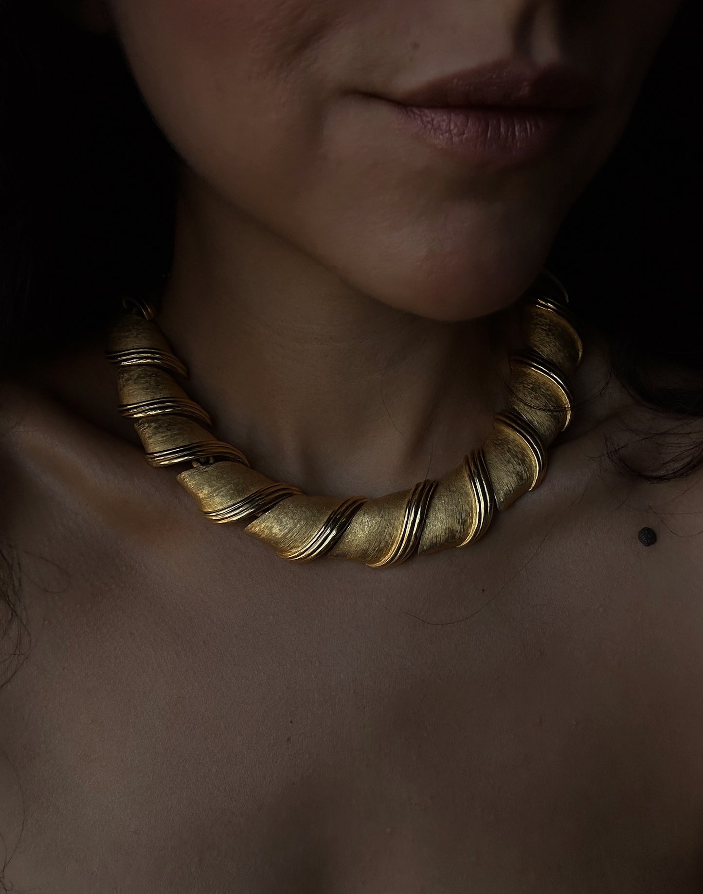Heavy Brushed Gold Tone Link Necklace|Vintage Baazaar 