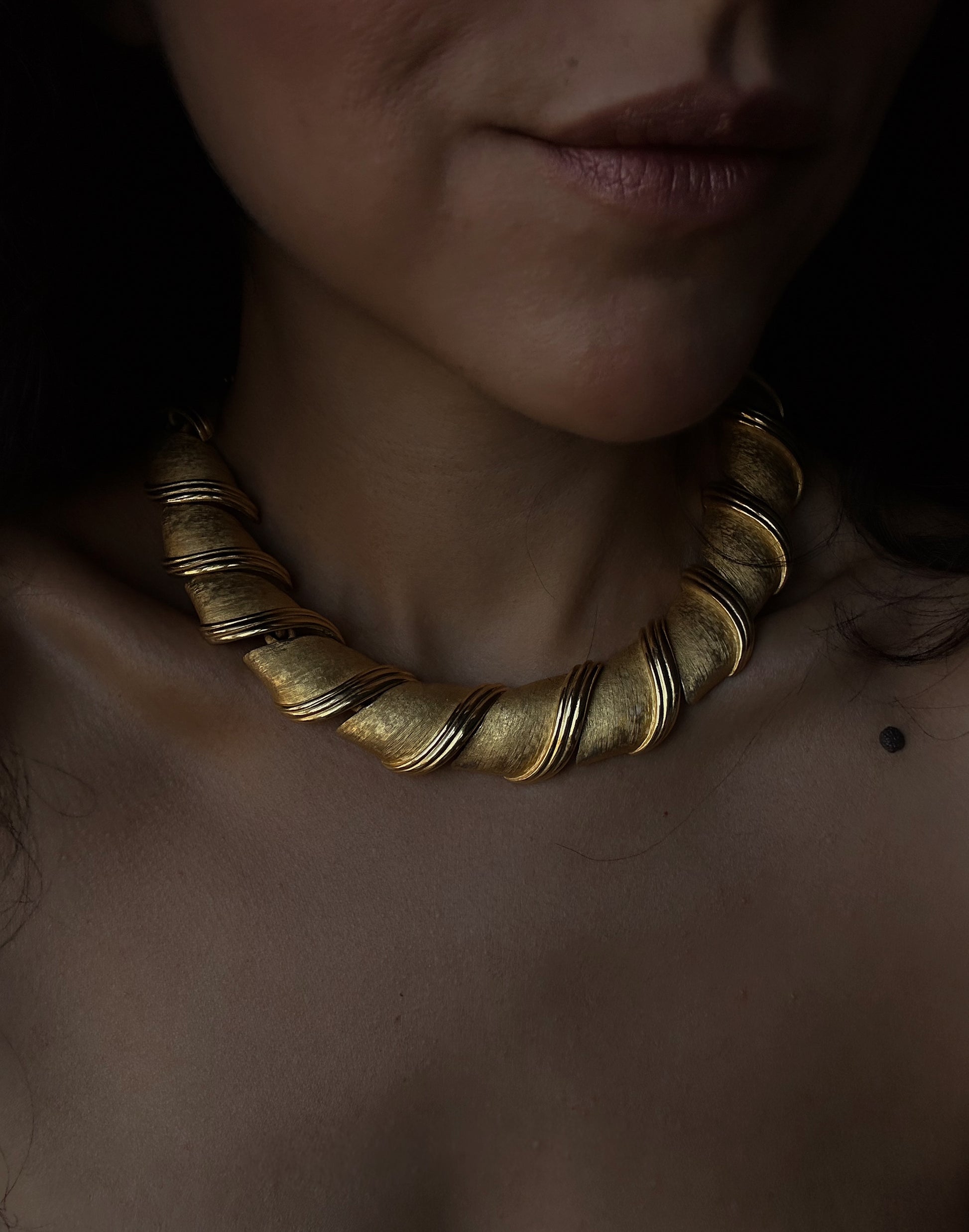 Heavy Brushed Gold Tone Link Necklace|Vintage Baazaar 